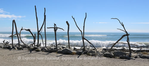 Hokitika Beach Driftwood Sign, Tasman Sea, Hokitika, West Coast of the South Island, New Zealand